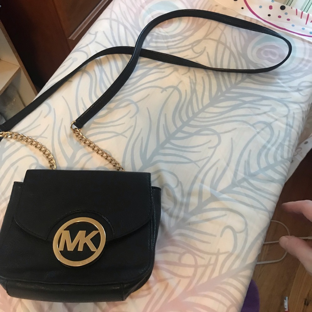 Michael Kors gold chain black leather bag